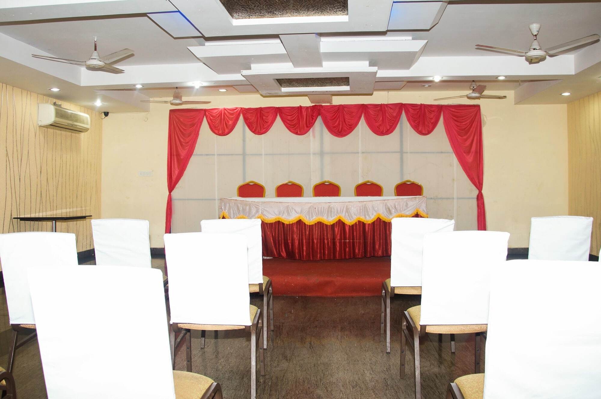 A.R Grand Hotel Visakhapatnam Exterior photo